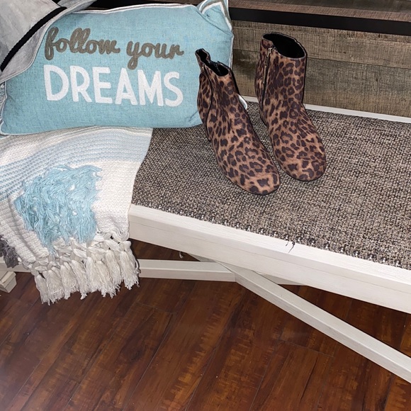 Sam and Libby leopard zip up booties excellent like new condition size 7.5 - Picture 2 of 10